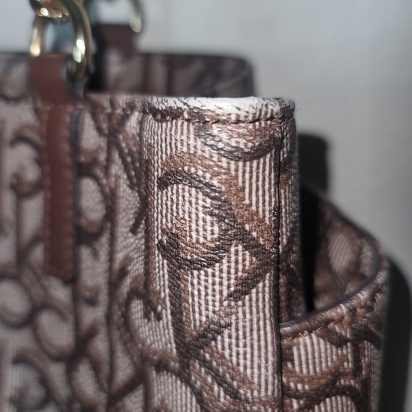 Caving Klein Brown Monogram Tote Bag - Picture 8 of 11